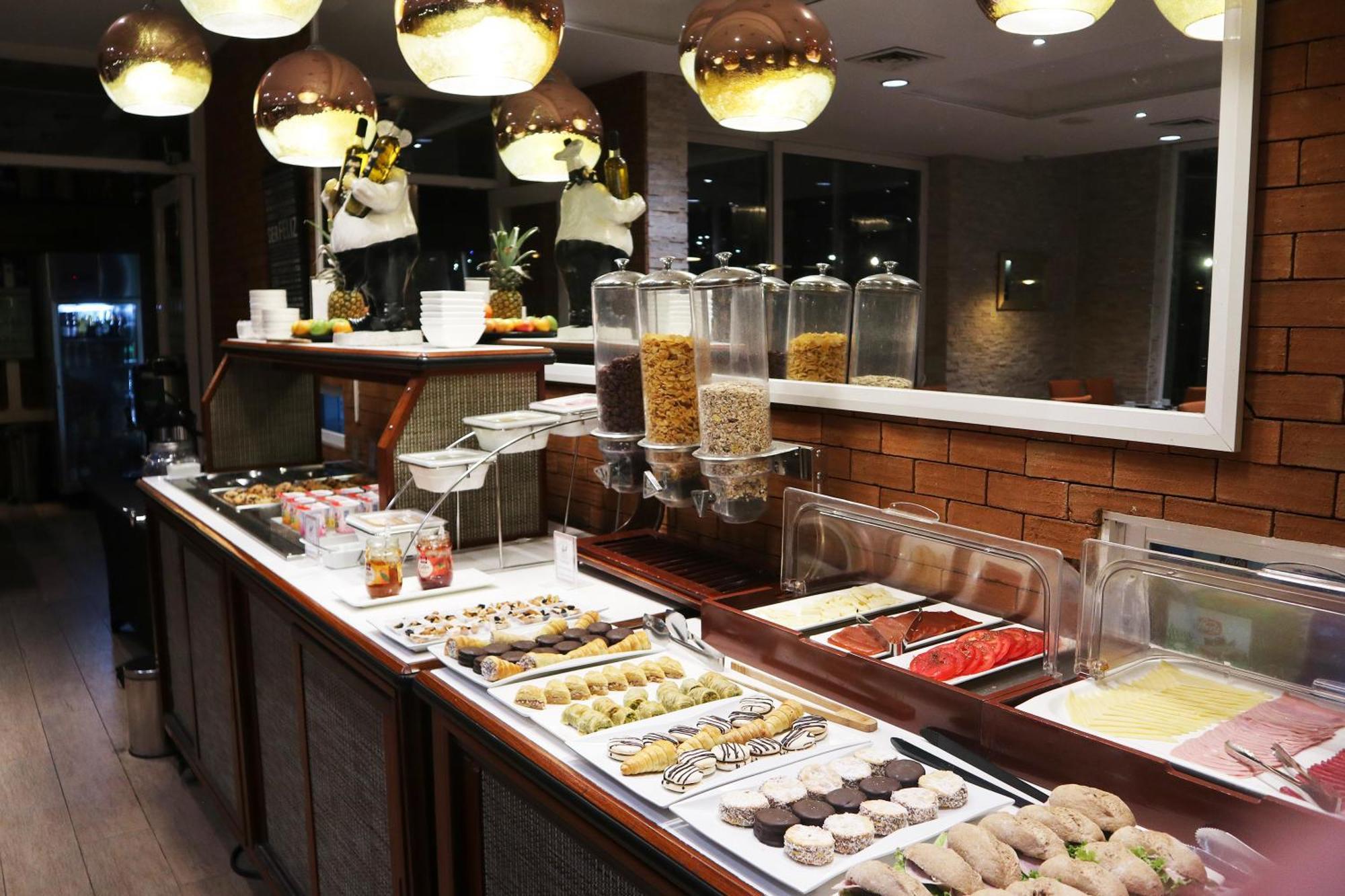 Wyndham Garden Antofagasta Pettra Hotel Ngoại thất bức ảnh